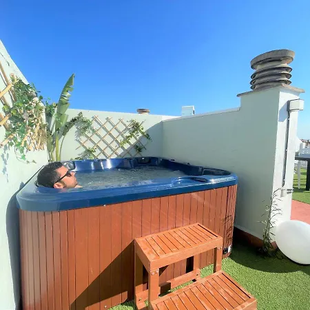 Holidays Port Ducal 3 Jacuzzi Apartment Empuriabrava
