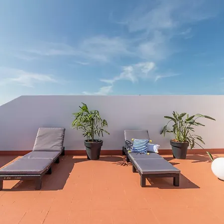Holidays Port Ducal 3 Jacuzzi Apartment *